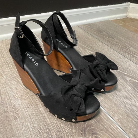 TORRIF Black Knot Bow Wood Womens Platforms - Picture 3 of 11